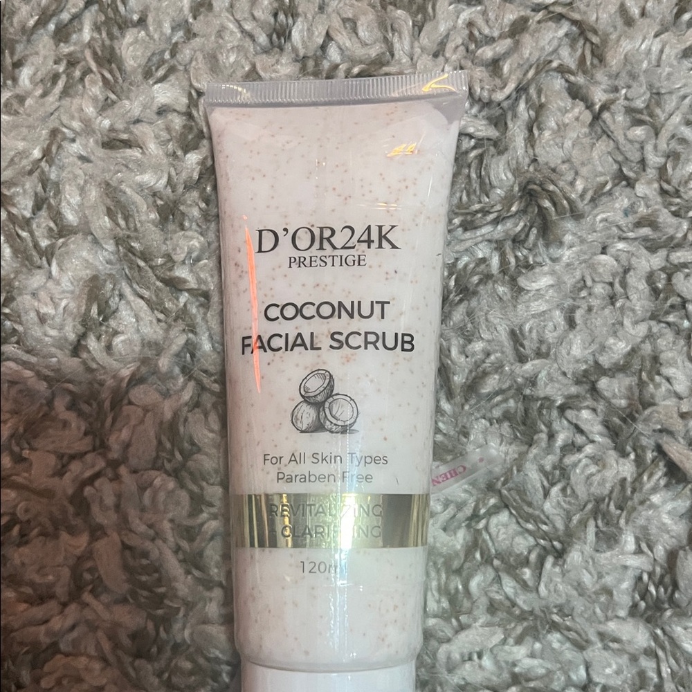 D’OR Prestige Coconut Facial Scrub